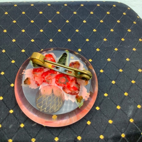 Antique Vintage Reversed Carved brooch - Picture 4 of 6